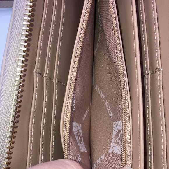 WOMENS ANNE KLEIN Wallet Wristlet Bag Purse - Picture 4 of 6